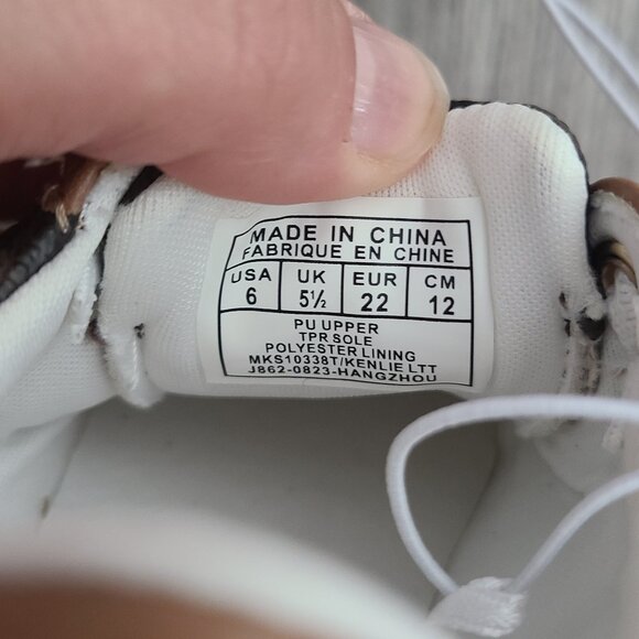 MICHAEL Michael Kors NWT toddlers lace up brown and white sneakers size 6 - Picture 12 of 12